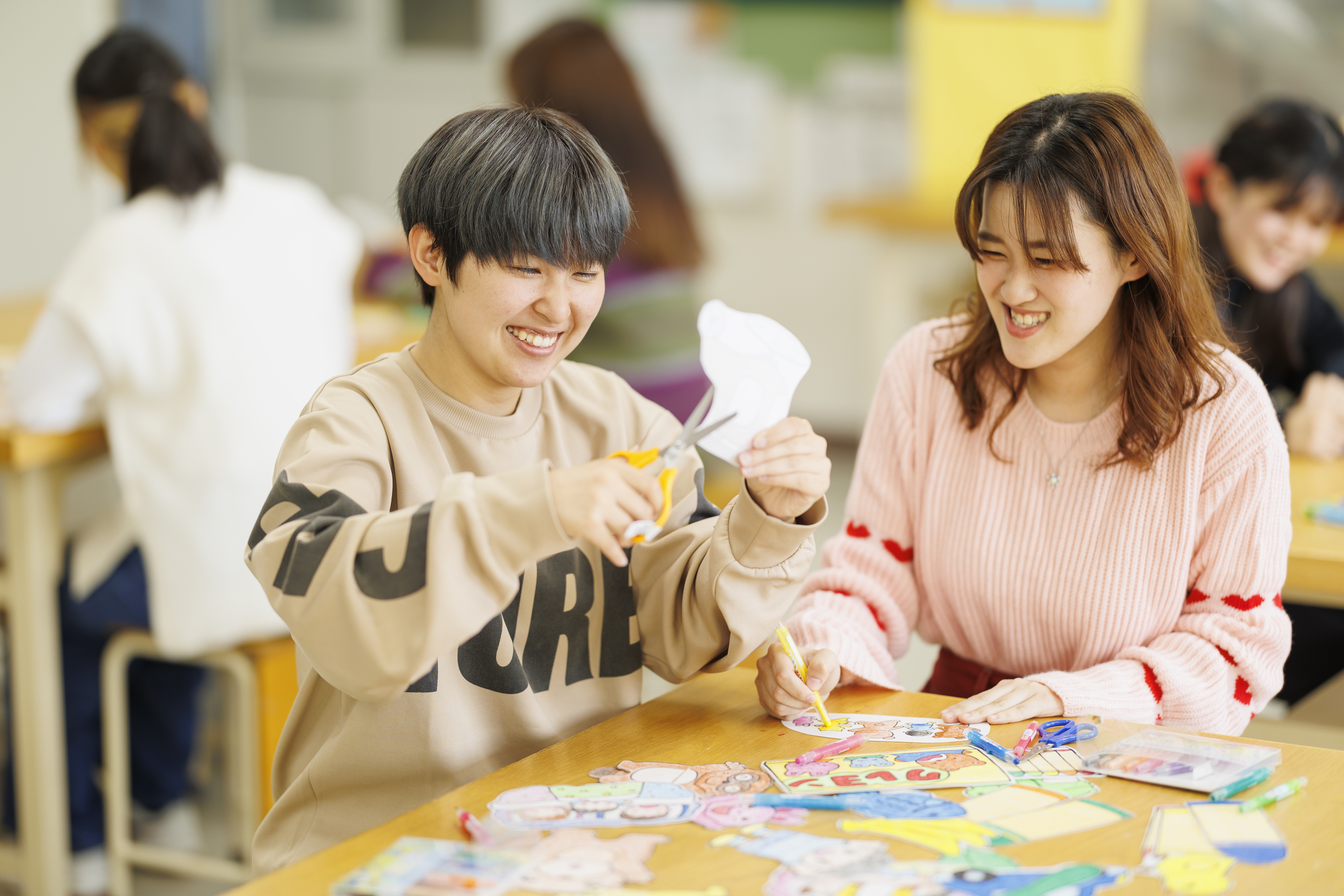 紙で遊び心を育てる！<BR>楽しい工作体験