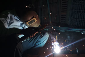 レーザ加工機